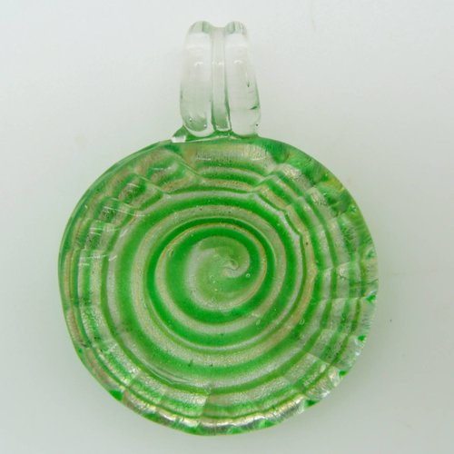 Pendentif rond bord strié motif spirale vert 35mm verre silver foil