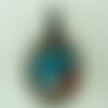 Pendentif rond bombé fleur papillon bleu coccinelle en relief 45mm verre lampwork