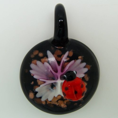 Pendentif rond bombé fleur papillon rose coccinelle en relief 45mm verre lampwork