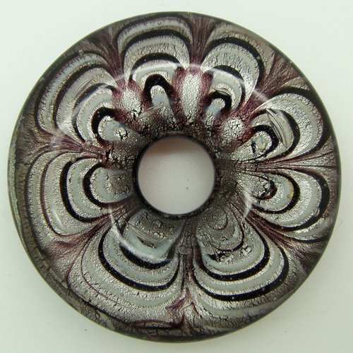 Pendentif donut motifs pétales fleur fond argenté revers violet 43mm en verre