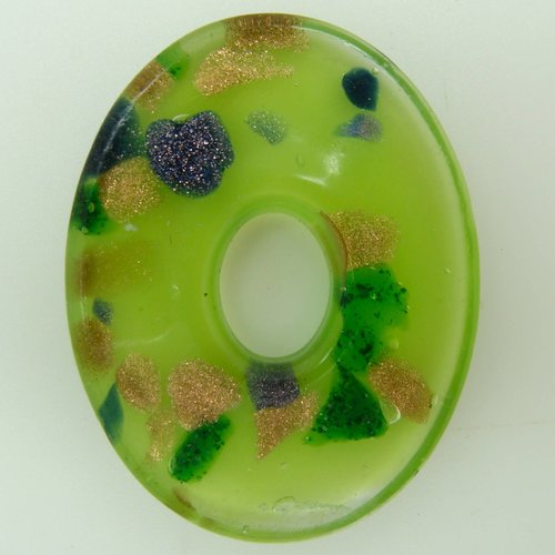 Pendentif vert ovale donut ondulé verre 45mm