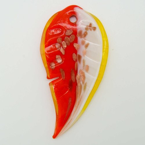 Pendentif plume rouge et blanc 75mm touches dorées en verre