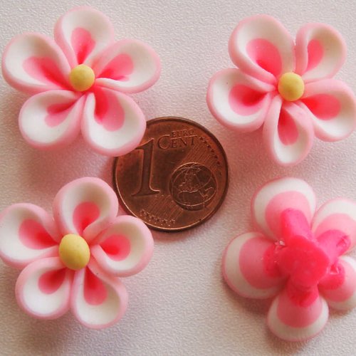 4 perles fleur roses et blanches en pâte polymère 20mm