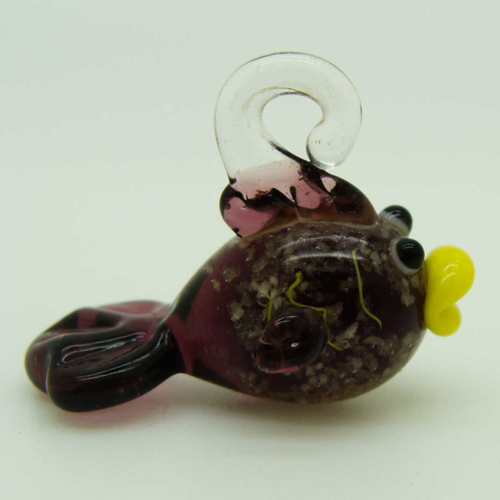 Mini pendentif poisson violet 23mm animal en verre lampwork pour création de bijoux collier