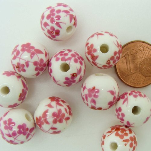 10 perles rondes 12mm porcelaine fond blanc fleurs rose