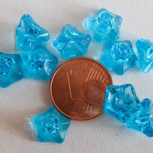 20 perles fleurs cones 8mm bleu nature création bijoux déco
