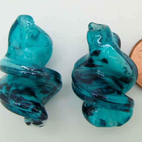 2 perles bleu vert touches noires verre lampwork vis 28mm