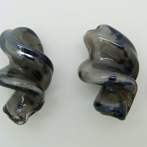 2 perles gris touches noires verre lampwork vis 28mm