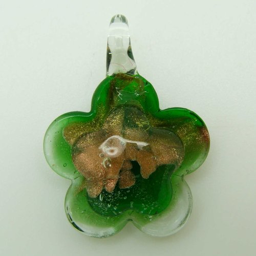 Pendentif petite fleur verte 5 pétales 27mm en verre lampwork pour création de bijoux collier