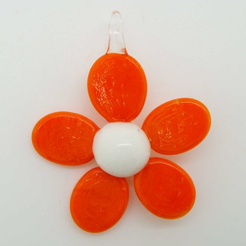 Pendentif fleur simple orange et blanche 5 pétales 54mm en verre pour création de bijoux collier
