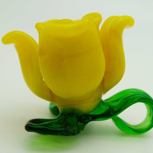 Pendentif fleur 3d 8 pétales jaunes 26mm en verre pour création de bijoux collier