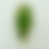 Pendentif coquillage spirale vert 50mm verre avec touches dorées