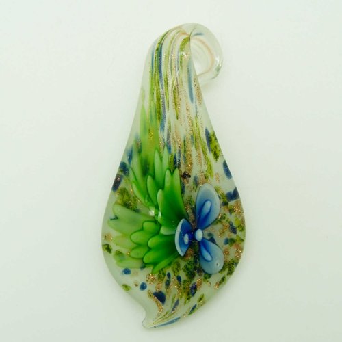 Pendentif goutte fleur bleu foncé feuille verte 58mm en verre