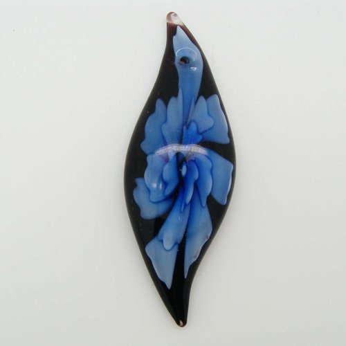 Pendentif feuille plate fleur bleu foncé 62mm verre noir