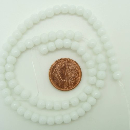 1 fil 75 perles environ rondes 4,5mm verre simple blanc