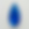 1 pendentif goutte bleu foncé 38mm verre simple facetté