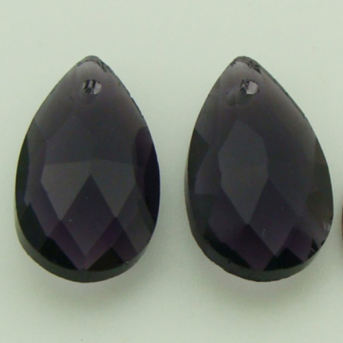 2 pendentifs gouttes 22mm verre simple facetté violet foncé