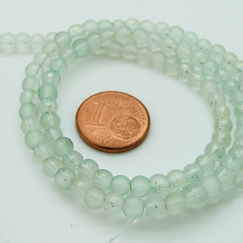95 perles vert clair rondes 4,5mm verre simple peint en fil
