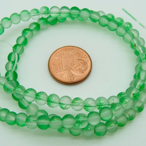 95 perles vert transparent rondes 4,5mm verre simple peint en fil