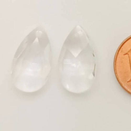 2 pendentifs gouttes 16mm verre simple facetté transparent