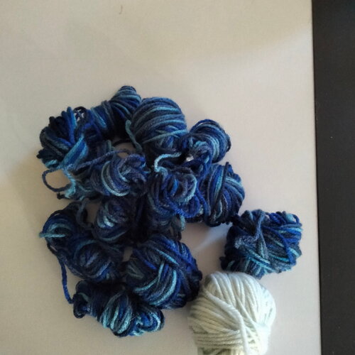 Lot divers restes de fil de coton acrylique teintes bleues pour scrapbooking tissage collage artisanat d’enfant