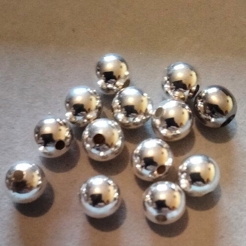 Lot de 21 perles en acrylique argenté 8mm