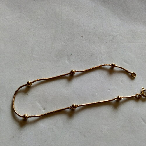Bracelet maille serpentine avec perles en plaqué or 14k 18.50cm