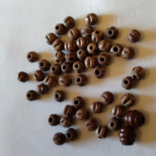 42 perles en plastique effet bois marron foncé