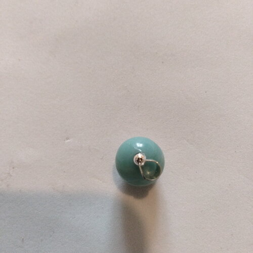Pendentif perle en amazonite vert de 8mm de diamètre sur bélière en argent 925
