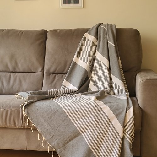 Fouta xxl dessus de lit gris – jeté de canapé 3 places – grande serviette de plage