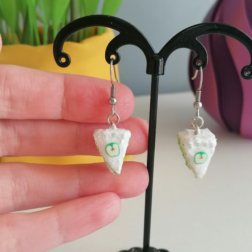 Boucle d'oreilles part de gâteau à la pomme en fimo- bijoux fantaisie - bijoux gourmand - idée cadeau