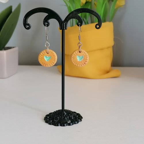 Boucle d'oreilles mini biscuit avec cœur vert en fimo- bijoux fantaisie - bijoux gourmand - idée cadeau