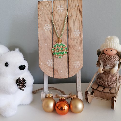 Décoration de noël boule de noël verte en perles miyuki
