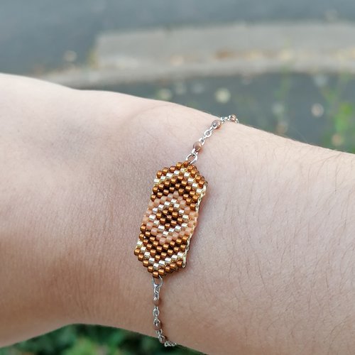 Bracelet fin géométrique "alvéole dorée" en perles miyuki