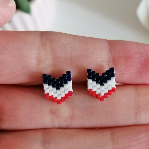 Boucles d'oreilles puces fanion tricolore en perles miyuki