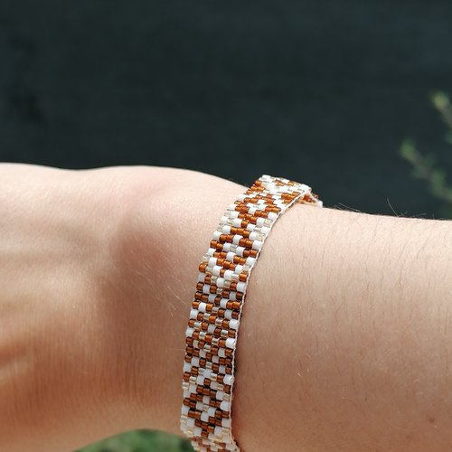 Bracelet tissé dans les tons marron /caramel en perles miyuki