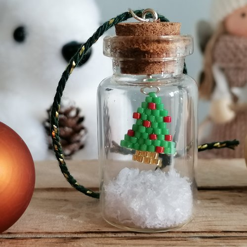 Fiole sapin de noël vert et rouge en perles miyuki