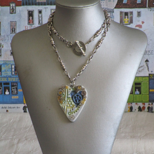Charmant collier avec pendentif en céramique "un très joli coeur steampunk en céramique"