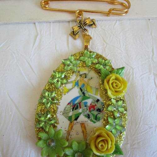 Broche Fantaisie Métal Doré Avec Pierre Verte Et Strass - Motif Fleur - Neuf Sans Emballage