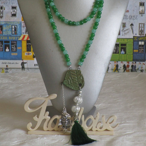 Ravissant collier sautoir hippie chic avec perles de verre et connecteurs en céramique