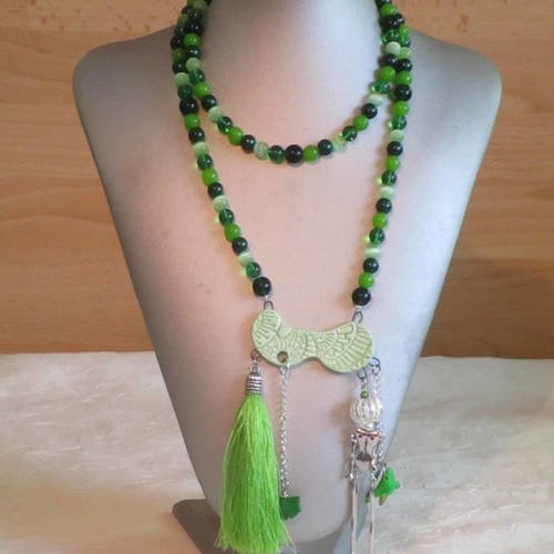Ravissant collier sautoir hippie chic avec perles de verre et connecteurs en céramique