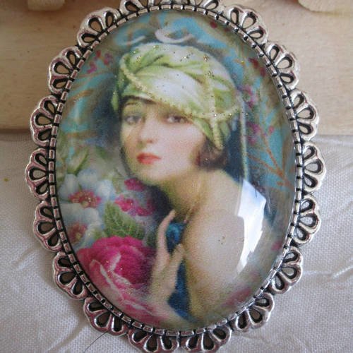 Broche métal argenté et céramique "un charmant tableau"