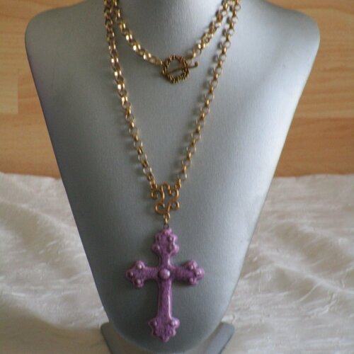 Collier pendentif  &quot;superbe croix en céramique&quot;