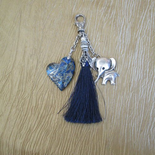 Vendu -  bijou pour sac à main &quot;une pyrite, un pompon et une grosse breloque&quot;