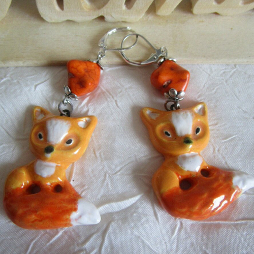 Ravissantes boucles d'oreilles en céramique charmants renardeaux