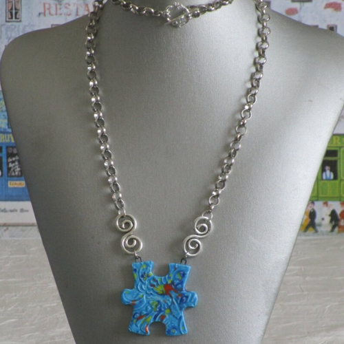 Charmant collier avec pendentif en céramique "puzzle: la pièce manquante"