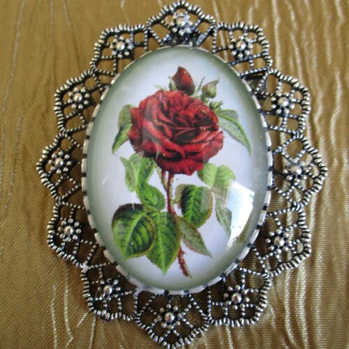 Grosse broche-pendentif en métal argenté et verre &quot;une raissante rose rouge&quot;