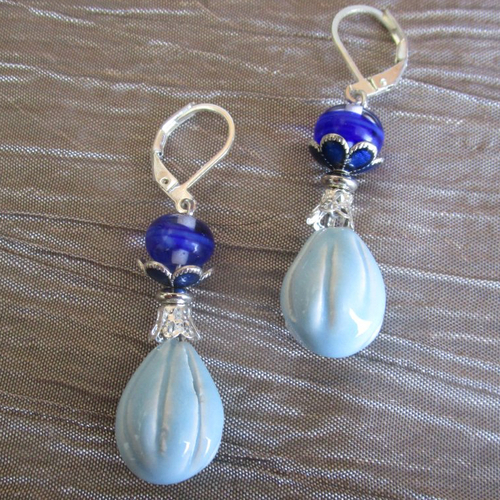 Ravissantes boucles d’oreilles en céramique et métal argenté