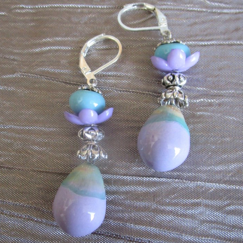 Ravissantes boucles d’oreilles en céramique et métal argenté