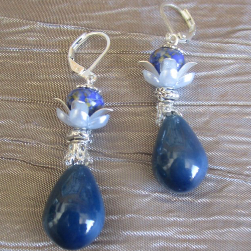 Ravissantes boucles d’oreilles en céramique et métal argenté